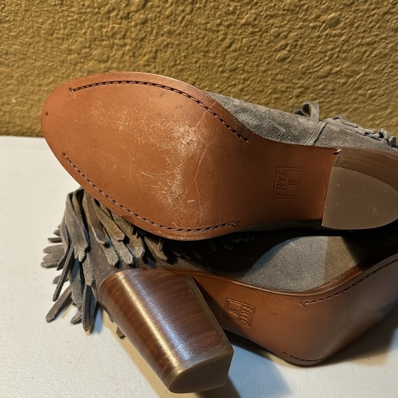 Frye Fringe Dark Grey Booties. Size 8.5 B - Picture 5 of 12